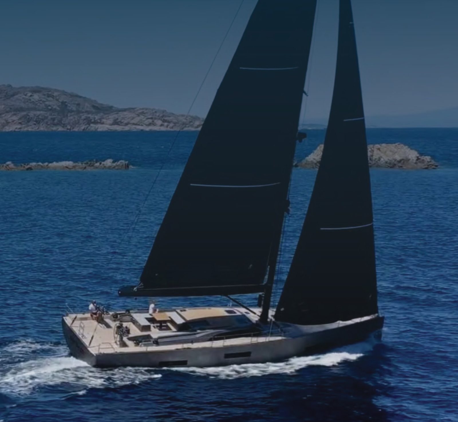 Compatta Flybridge